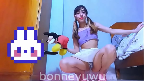 Bonneyuwu – 12:21 me doy en cuatro con el dildo