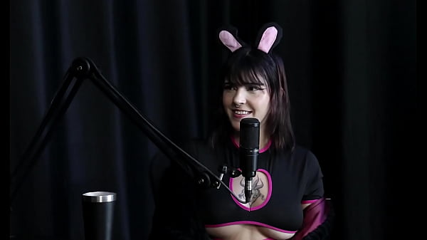 Depois que iniciou no pornô escolheu seu nome artístico, não sentiu dificuldade e nunca teve relação boa com o pai – Yummi Paradise (SHEER/RED)