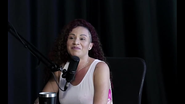 Fez seu gang anal com seis homens, teve a primeira experiência no liberal e deu dicas sobre o swing – Staª Love n’ Fire (SHEER/RED)