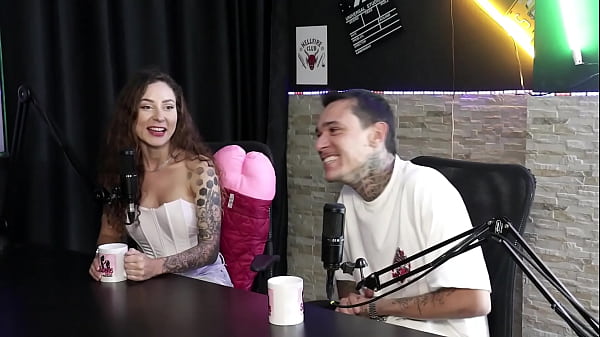 Percebeu que dava pra ganhar dinheiro fazendo putaria, teve o pau elogiado, e as posições favorita deles… – Jujube Delícia & Ktal Delas (SHEER/RED)