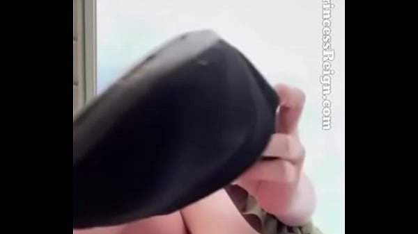 Smell and Gag on my Feet Sub