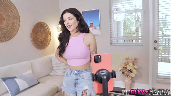 Wanna Be Influencer Babe Wants Stepbro’s BIG Juicy Cock – Jade Maris – MyPervyFamily